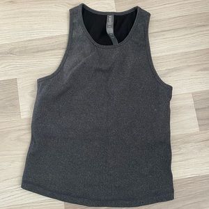 Vuori gray elevation tank size small